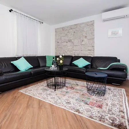 Riva Guest house