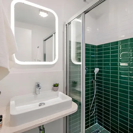 Riva Guest house *