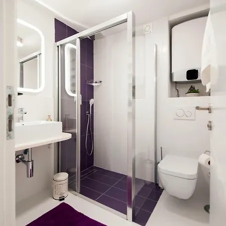 Riva 招待所 罗维尼