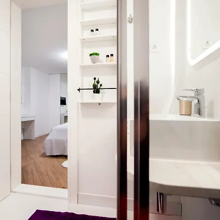 Riva 招待所 罗维尼